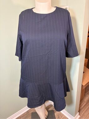 100. H&M Women's Navy Pinstripe Short Sleeve Dress
